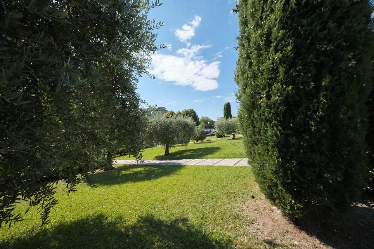 Floriana Apartment Desenzano del Garda