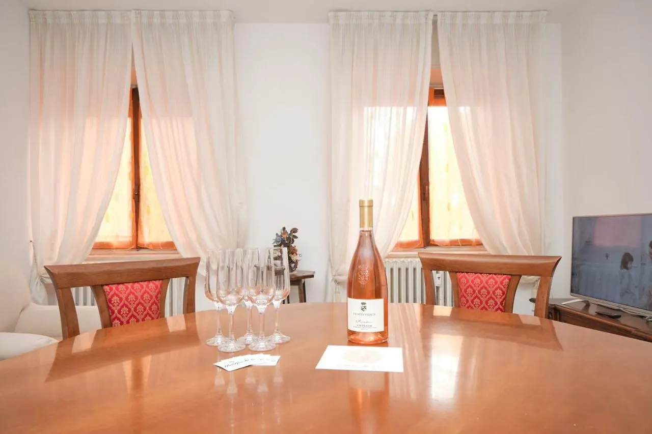 Floriana Apartment Desenzano del Garda
