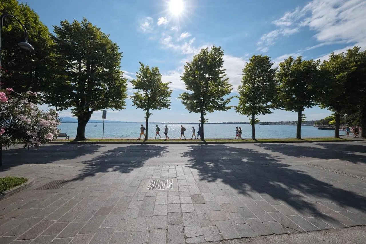 Floriana Apartment Desenzano del Garda